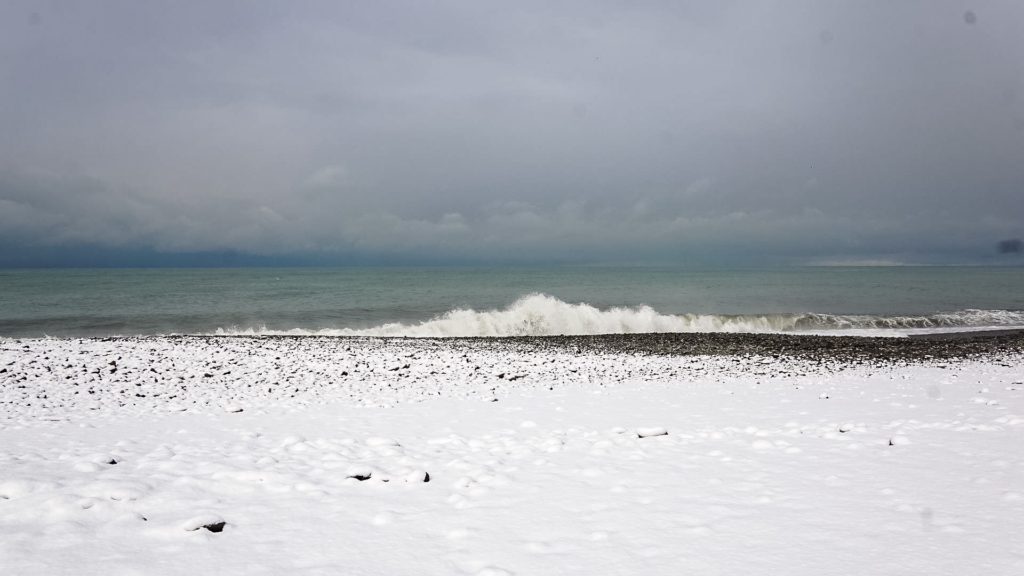 Weisser Schnee am Schwarzen Meer